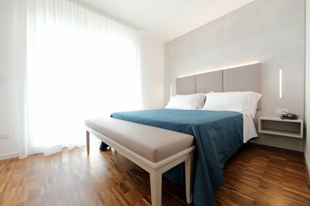 Hotel Simi Lan Lignano Sabbiadoro Exterior photo